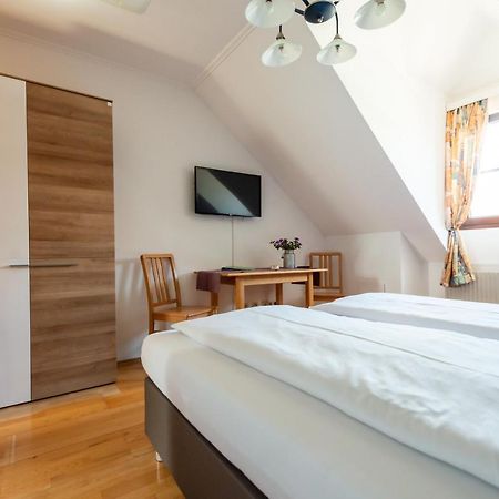 Weingut Burger Hotell Kalladorf Eksteriør bilde